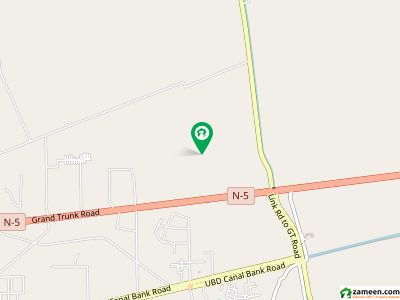 Beautiful location and three sides cover Beautiful location and three sides cover