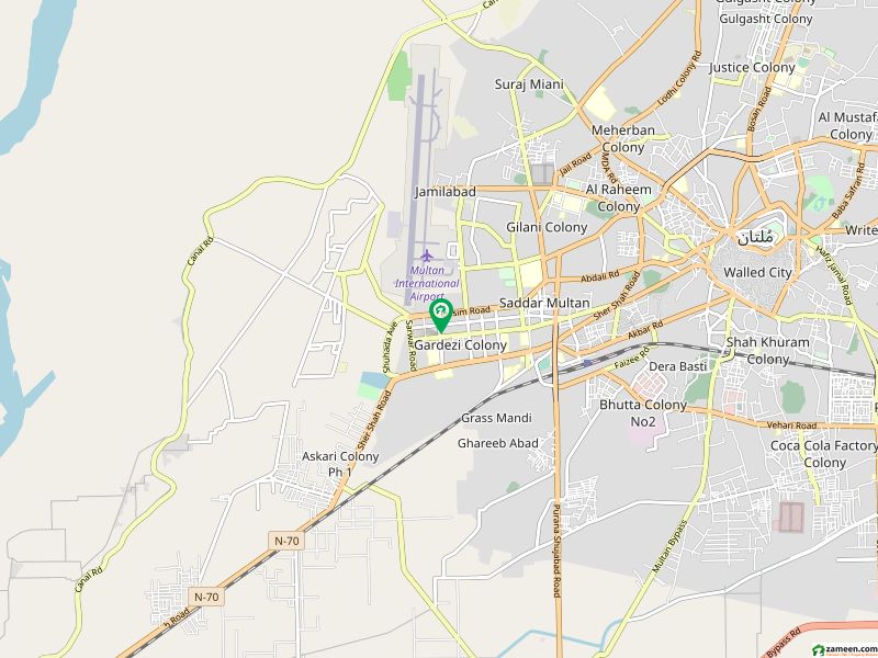 6 beds very nice Banglow in Elite area of Cantt