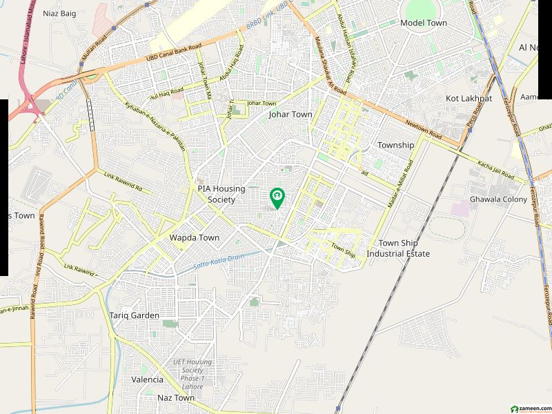1 Kanal Commercial Building For Sale